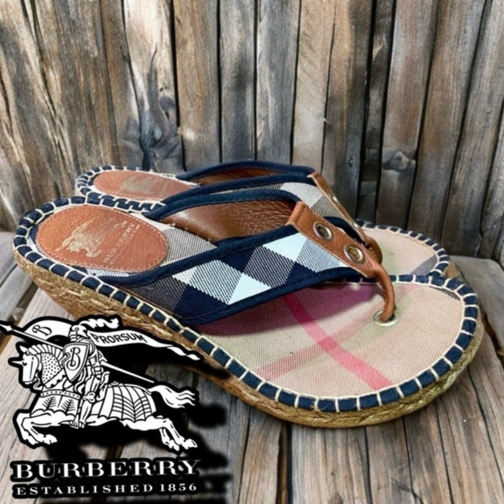 Burberry Tan Beige Nova Check Leather-Trim Thong Sandals